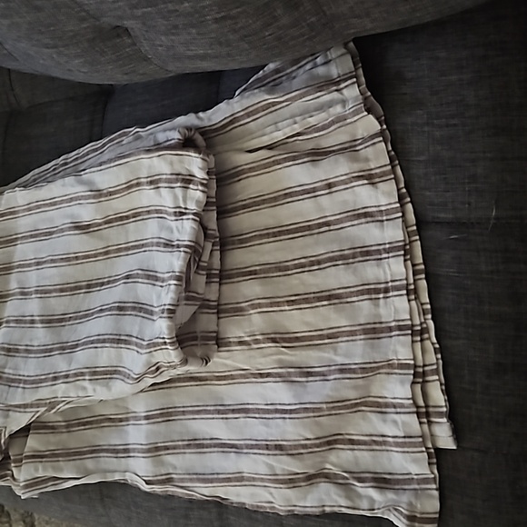 Tory Burch Shadow-Striped Linen Beach Pants - Picture 4 of 4